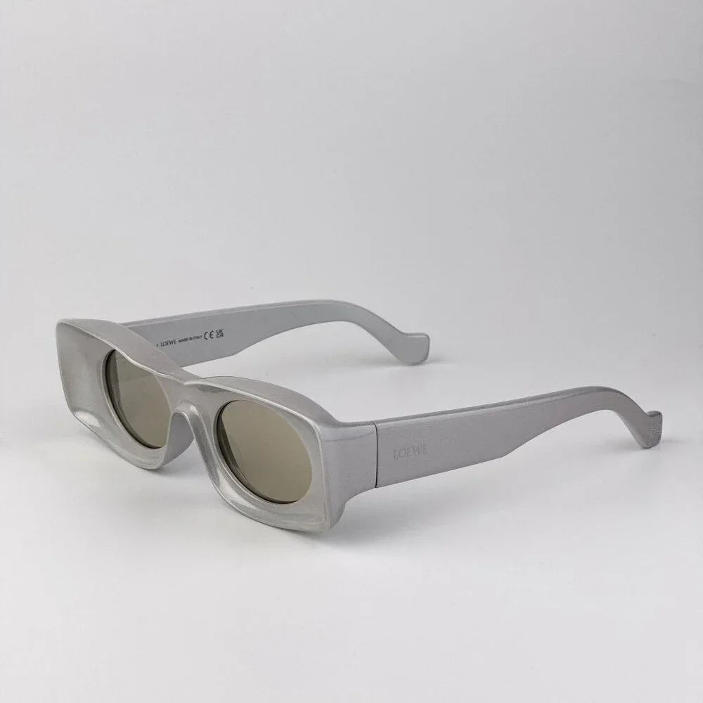 Loewe Paula’s Ibiza LW40033I Sunglasses – Sparkle Metallic Grey | Model LW40033I